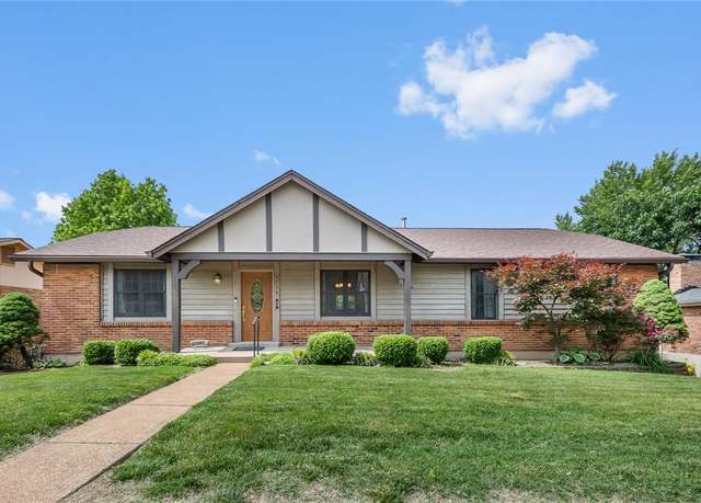 Property at 4754 Cactus Wren Ct, St Louis, MO 63128, 3 beds, 3 baths