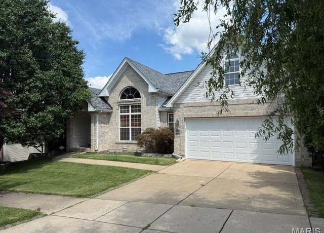 Property at 11017 Sandistan Dr, St Louis, MO 63146, 4 beds, 3 baths