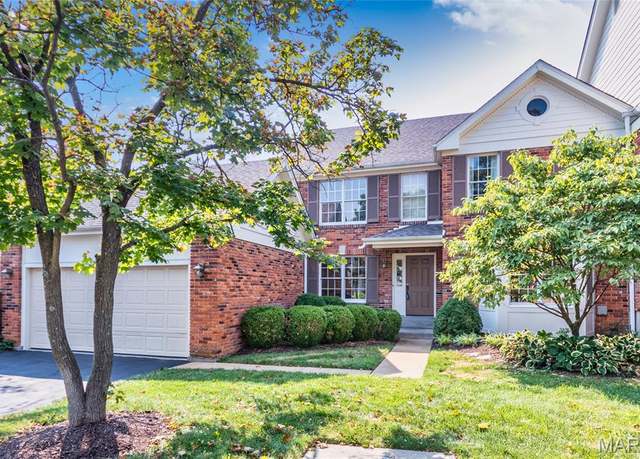 Property at 14 Webster Oaks Dr, Webster Groves, MO 63119, 3 beds, 2.5 baths
