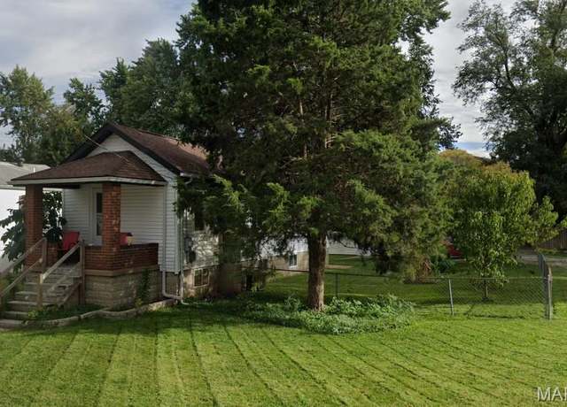 Property at 208 W Arlee Ave, St Louis, MO 63125, 2 beds, 1 bath