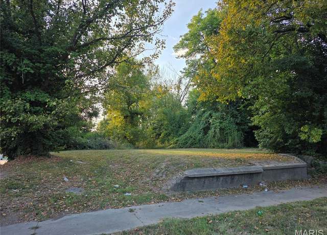 Property at 327 S Hanover St, Cape Girardeau, MO 63703