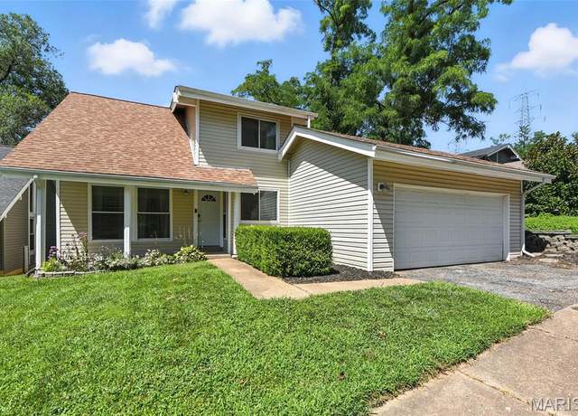 Property at 11263 Pineside Dr, St Louis, MO 63146, 3 beds, 2 baths