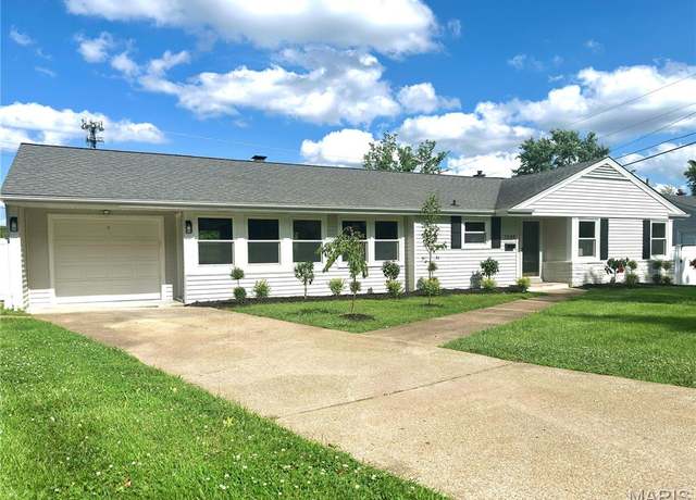 Property at 1248 Lynchester Ln, Kirkwood, MO 63122, 3 beds, 2 baths