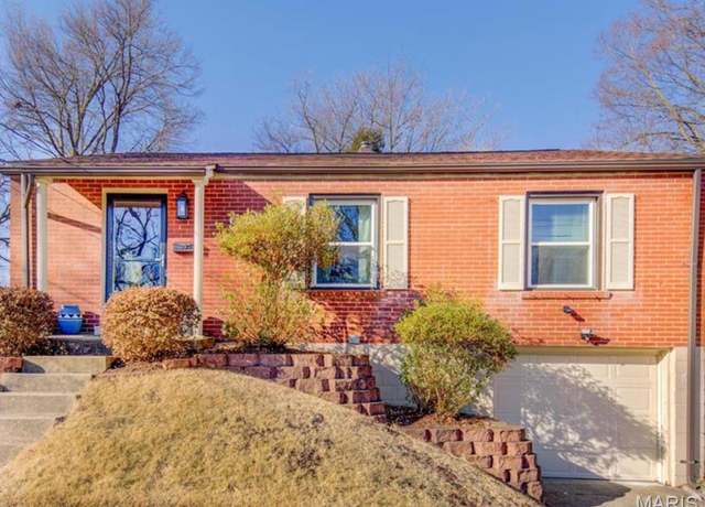 Property at 915 Liggett Ave, St Louis, MO 63126, 2 beds, 1 bath