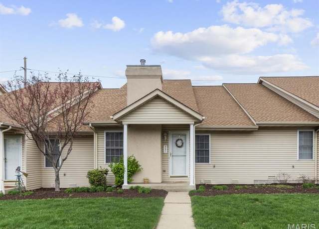 Property at 931 Georgetowne Dr, O'fallon, IL 62269, 3 beds, 2 baths