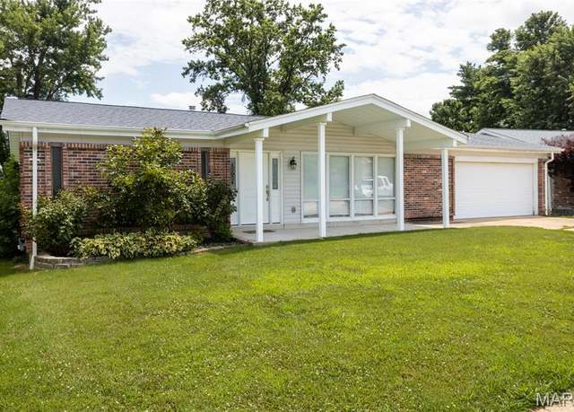 Property at Undisclosed address, MO 63129, 3 beds, 2.5 baths