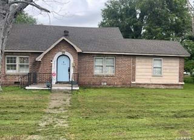 Property at 306 W 4th St, Portageville, MO 63873, 2 beds, 1 bath