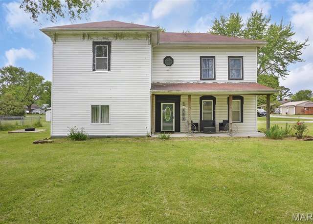 Property at 401 S Main St, New Florence, MO 63363, 5 beds, 2 baths
