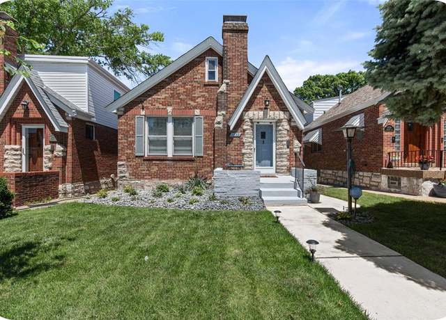Property at 5733 Tholozan, St Louis, MO 63109, 2 beds, 1 bath
