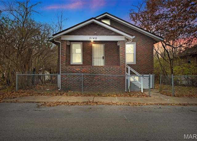 Property at 2140 Crescent Ave, St Louis, MO 63121, 2 beds, 1 bath