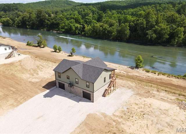 Property at 275 Riverside Dr, Van Buren, MO 63965, 3 beds, 3 baths