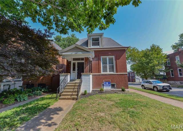 Property at 4201 Connecticut St, St Louis, MO 63116, 3 beds, 2.5 baths