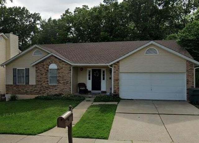 Property at 1165 Carrington Dr, St Peters, MO 63376, 3 beds, 2 baths