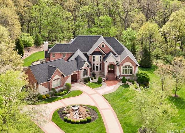 Property at 990 Stonecastle Dr, O'fallon, MO 63366, 4 beds, 5.5 baths
