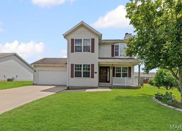 Property at 209 Southwind Dr, Belleville, IL 62221, 3 beds, 2.5 baths