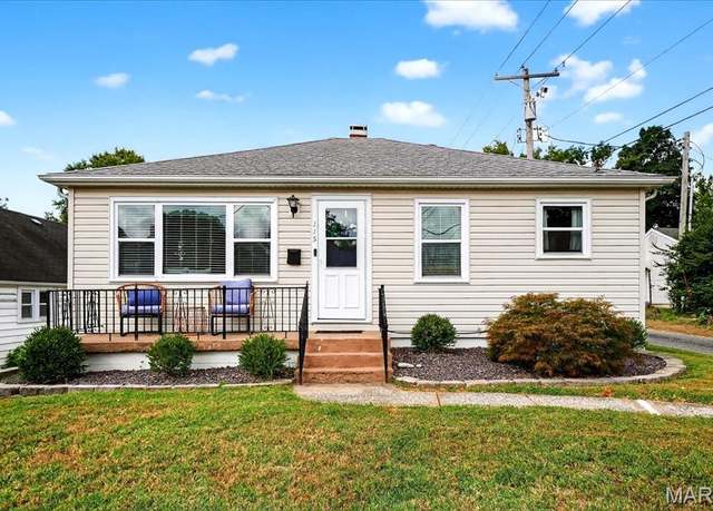 Property at 115 Leo St, Columbia, IL 62236, 2 beds, 2 baths