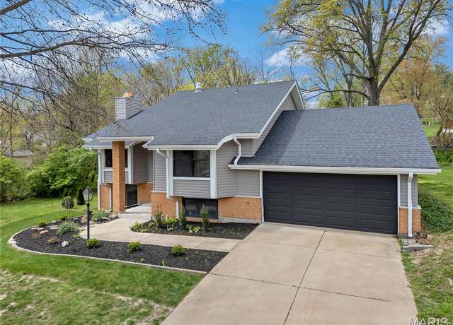 Property at 15261 Springrun Dr, Chesterfield, MO 63017, 5 beds, 3 baths