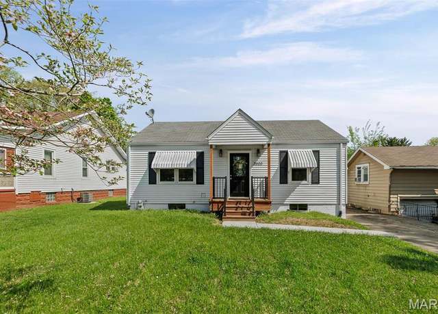 Property at 3520 Wickenhauser Ave, Alton, IL 62002, 2 beds, 1 bath