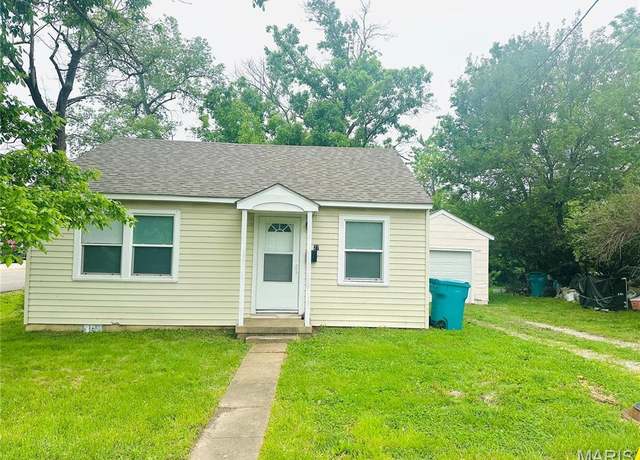 Property at 27 N Park St, Sullivan, MO 63080, 2 beds, 1 bath
