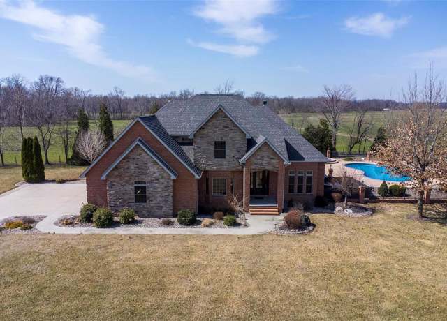 Property at 3437 Fairway Dr, Highland, IL 62249, 4 beds, 3.5 baths