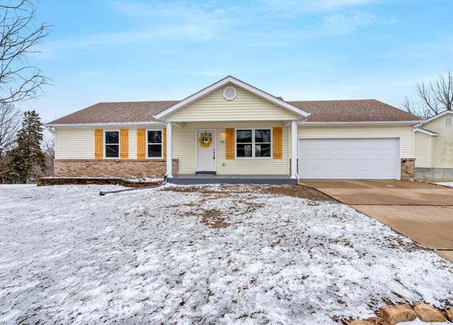 Property at 2860 Maplewood Dr, High Ridge, MO 63049, 3 beds, 2.5 baths