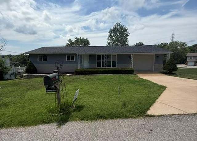 Property at 2721 Rose Dr, Arnold, MO 63010, 3 beds, 2 baths