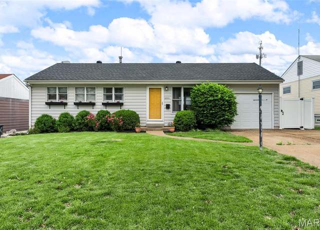 Property at 6333 Hurstgreen Ln, St Louis, MO 63123, 4 beds, 2 baths