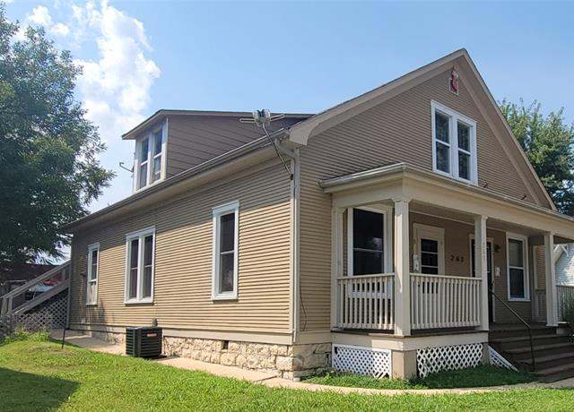 Property at 263 High St, Washington, MO 63090, 6 beds, 3 baths