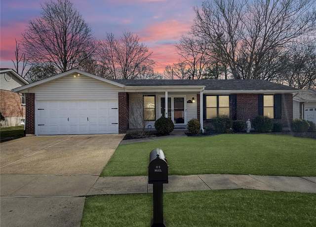Property at 5494 Fireleaf Dr, St Louis, MO 63129, 3 beds, 3 baths
