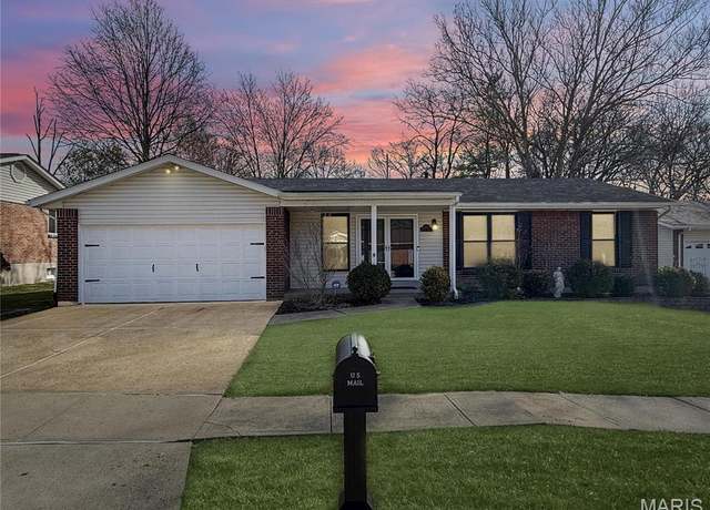 Property at 5494 Fireleaf Dr, St Louis, MO 63129, 3 beds, 3 baths