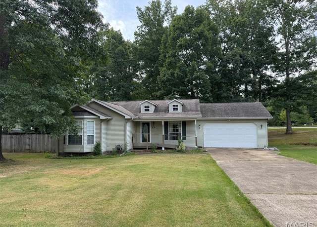 Property at 6501 Pinecrest Dr, Poplar Bluff, MO 63901, 3 beds, 2 baths