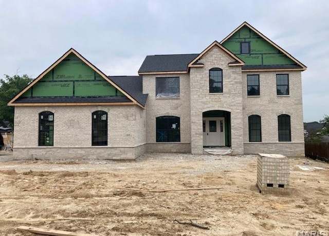 Property at 1315 Breezeridge Dr, St Louis, MO 63131, 5 beds, 4.5 baths