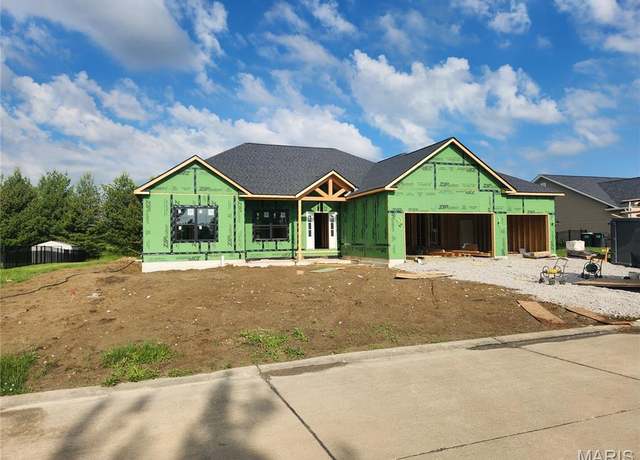 Property at 9588 Mallard Dr, Mascoutah, IL 62258, 4 beds, 3.5 baths