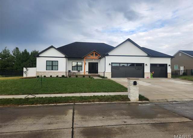 Property at 9588 Mallard Dr, Mascoutah, IL 62258, 4 beds, 3.5 baths