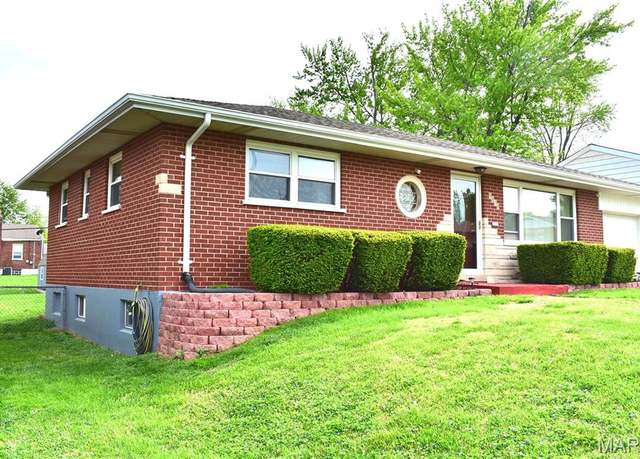 Property at 9504 Dorisann Ct, St Louis, MO 63123, 2 beds, 2 baths