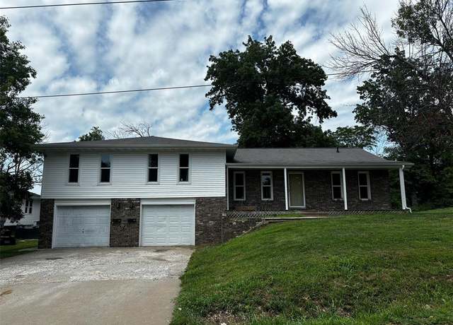 Property at 627 Hendricks Dr Unit 627 & 629, Mexico, MO 65265, 9 beds, 4 baths
