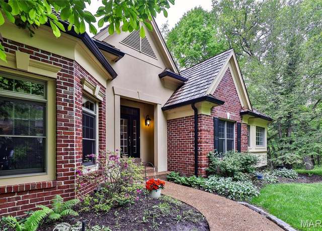 Property at 242 Saint Andrews Dr, St Albans, MO 63073, 4 beds, 4.5 baths