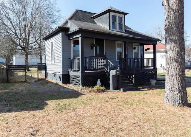 Property at 7146 Mardel Ave, St Louis, MO 63109, 2 beds, 1 bath