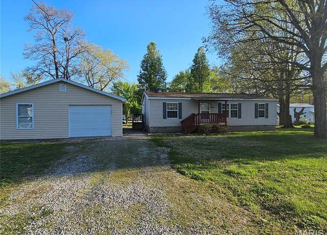 Property at 507 Ash St, Percy, IL 62272, 3 beds, 2 baths
