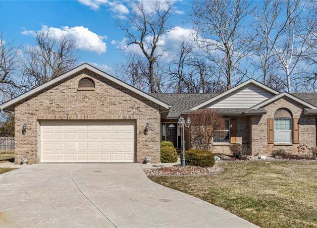 Property at 3216 E Leverett Ct, Alton, IL 62002, 3 beds, 3 baths