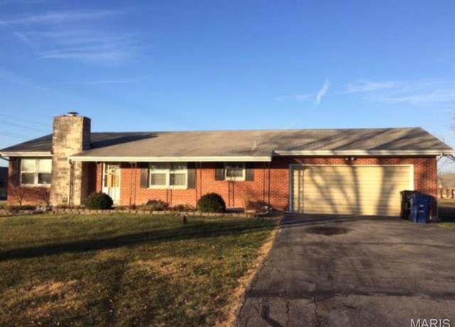 Property at 5 Tiger Dr, Wentzville, MO 63385, 3 beds, 1.5 baths