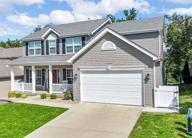 Property at 17625 Rockwood Arbor Dr, Eureka, MO 63025, 4 beds, 2.5 baths