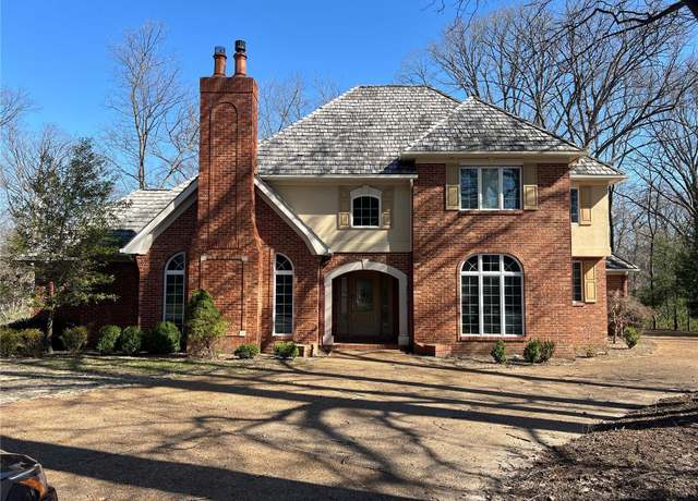 Property at 1101 N Oxfordshire Ln, Edwardsville, IL 62025, 4 beds, 4.5 baths