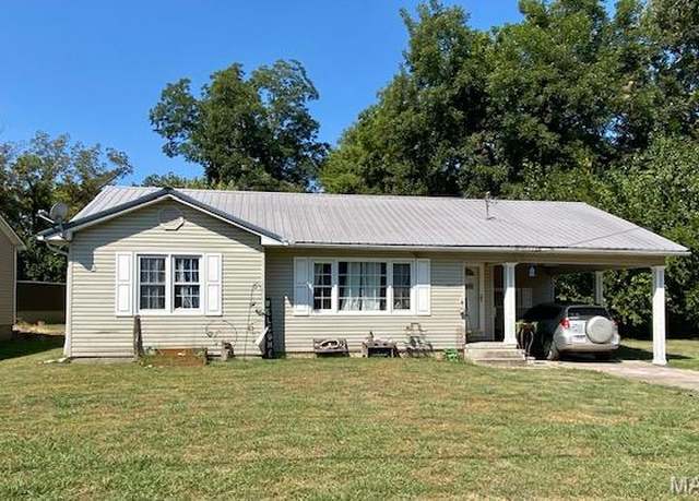 Property at 322 S Locust St, Dexter, MO 63841, 3 beds, 1 bath