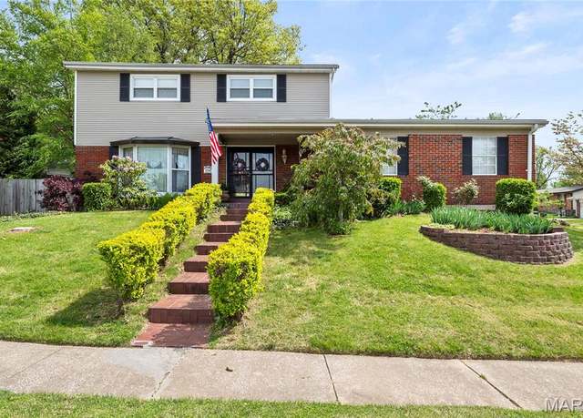 Property at 104 Rebecca Dr, St Charles, MO 63301, 4 beds, 2.5 baths