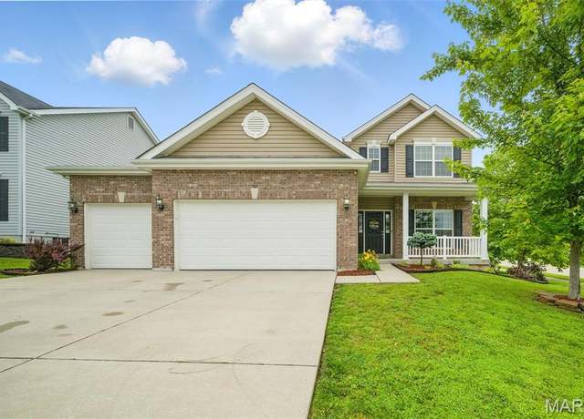 Property at 121 Champions Ln, Wentzville, MO 63385, 4 beds, 3 baths
