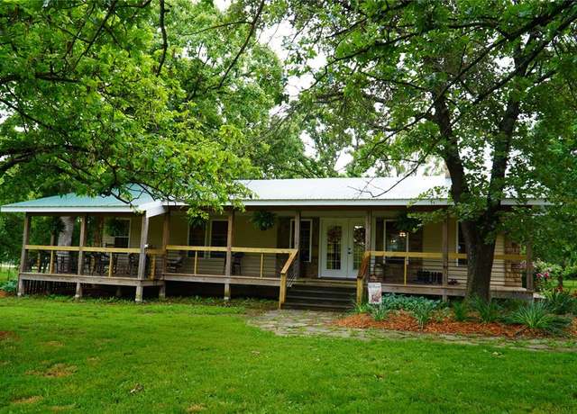 Property at 31514 Old Highway 5, Lebanon, MO 65536, 2 beds, 1 bath