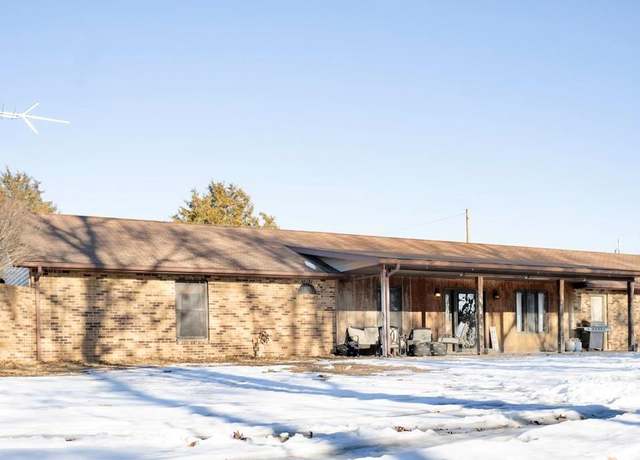 Property at 12332 Triple Ln E, Berger, MO 63014, 2 beds, 2.5 baths