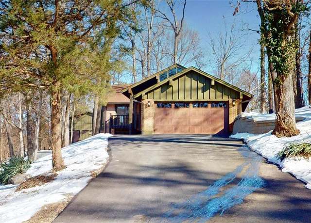 Property at 1410 Forest Ave, St Louis, MO 63122, 4 beds, 3 baths