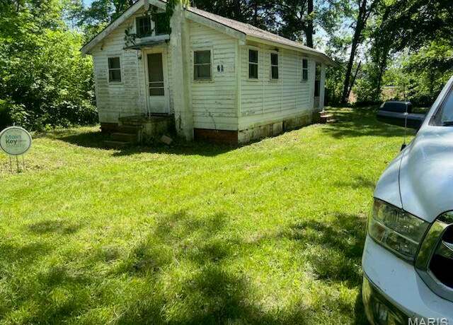 Property at 8048 Riverview Dr, Dittmer, MO 63023, 1 bed